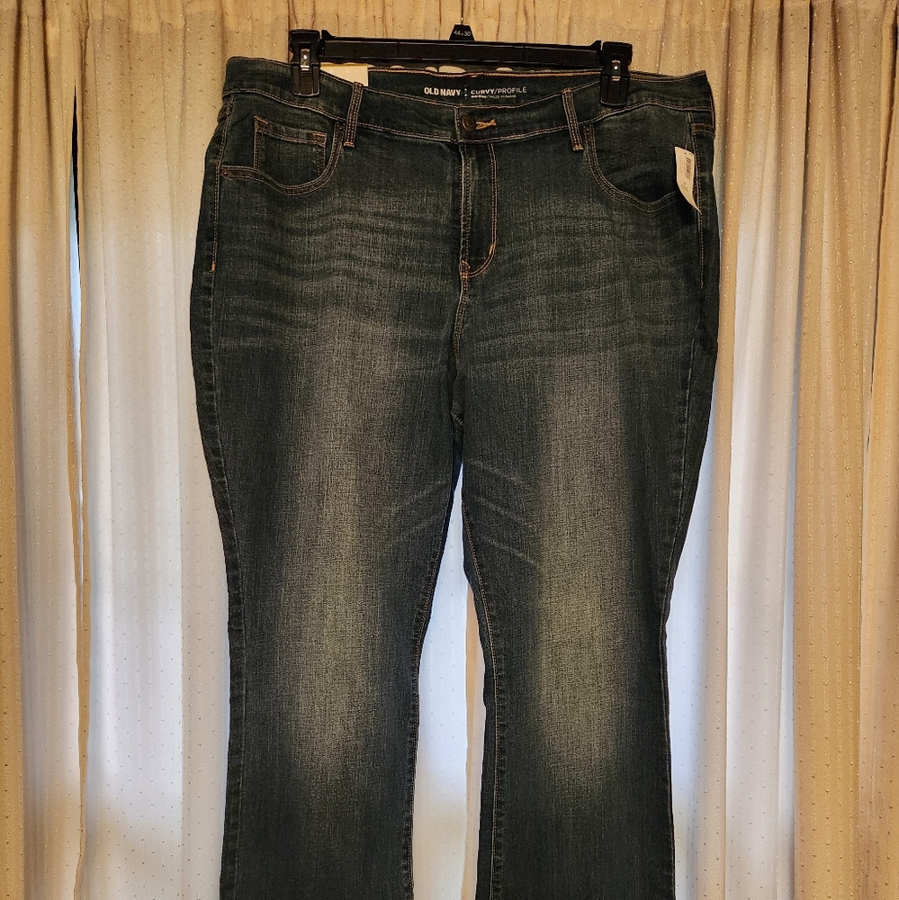 NWT Woman's Old Navy 18 regular Jeans